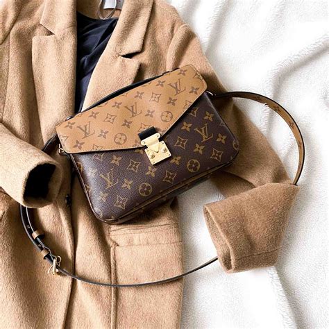 lv pochette metis celebrity|pochette metis bagaholic.